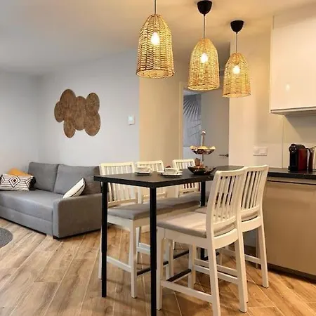 Iris Apartmento Flamante En * ماربيا